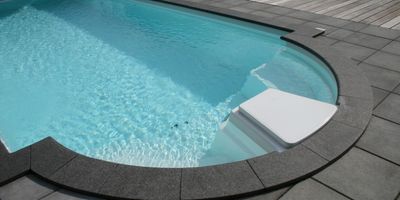 Kantstein Granitt NAPOLI, Rett m/nese 600x330x30/60mm       